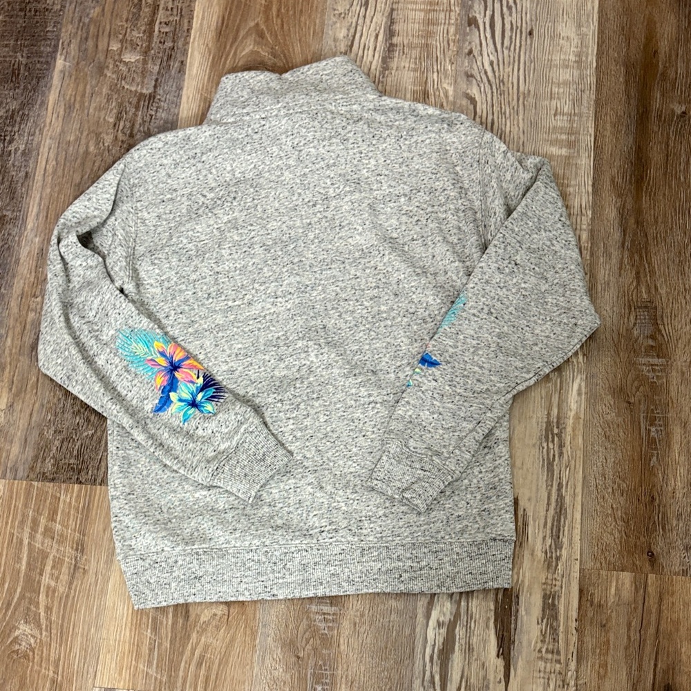 🆕 🌺 PINK Victoria's Secret Heather Gray Sweatshirt with Floral Sleeve Design - Picture 3 of 9